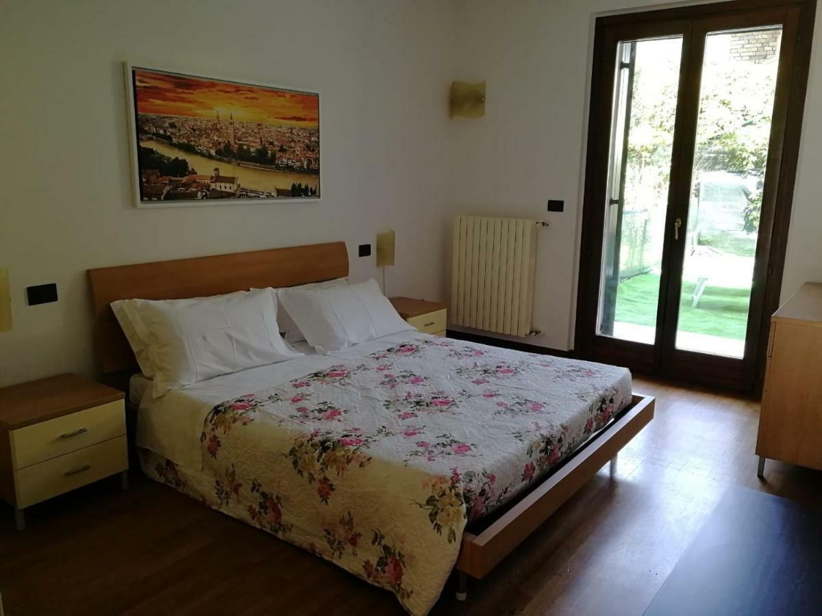 Home Sweet Home Кастелнуово дел Гарда Екстериор снимка